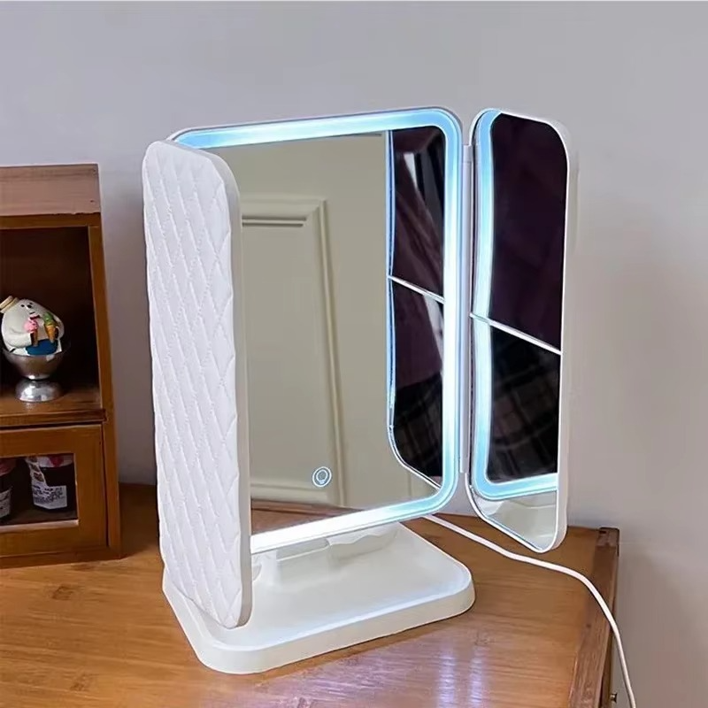 Miroir de Maquillage LED Tri-Volet – Grossissement Haute Précision